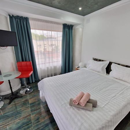Kpm Downtown Apartments Bucharest Luaran gambar